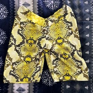 LiCi Fit V Cut Scrunch Bike Shorts | Large